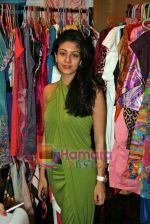 Neha Oberoi at Bizarre Bazaar in Mumbai on 8th Nov 2009 (18).JPG